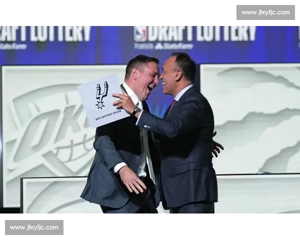 2 亿身家的冠军传奇:马刺老板霍尔特的低成本王朝 2 亿身家的冠军传奇:马刺老板霍尔特的低成本王朝