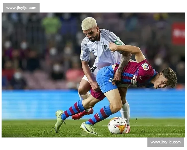 科曼：德容臀部不适缺阵 明日比赛暂避风险