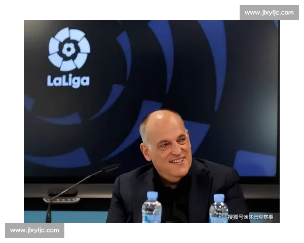 特瓦斯：巴萨需精简阵容完成注册，盛赞皇马引援潜力